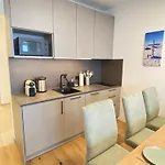 Appartement Grimming View I - Zentral In Tauplitz, Nahe Sessellift, Bergblick & Parkplatz