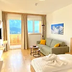 Appartement Grimming View I - Zentral In Tauplitz, Nahe Sessellift, Bergblick & Parkplatz Tauplitz
