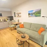 Grimming View I - Zentral In Tauplitz, Nahe Sessellift, Bergblick & Parkplatz *