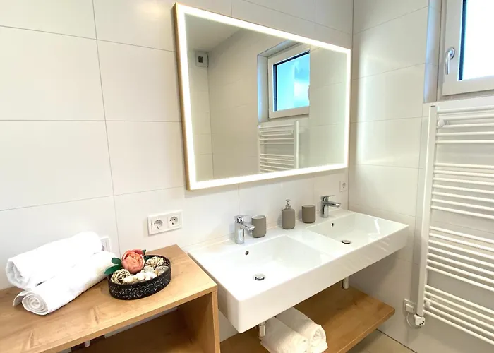 Grimming View I توبليتز